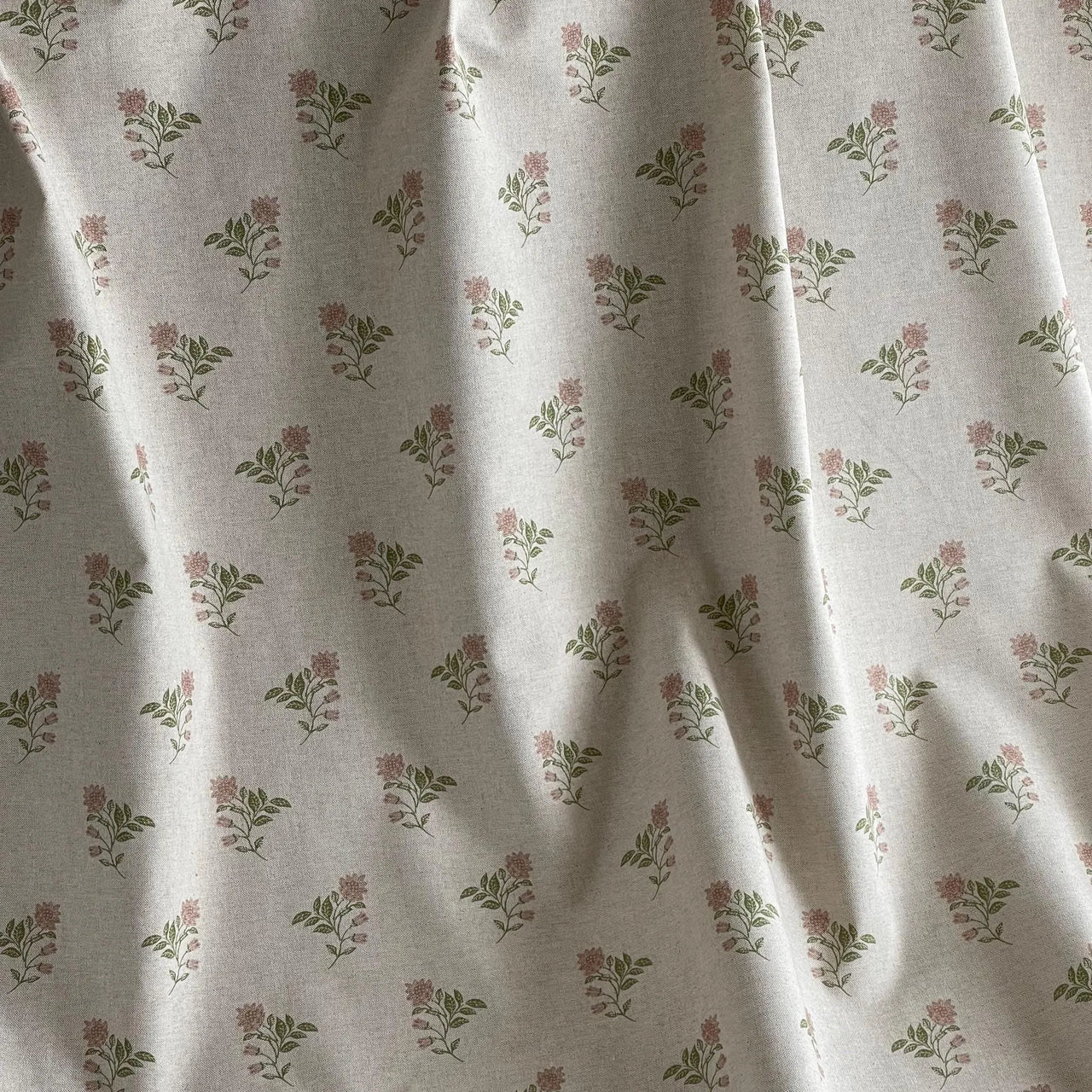 Cottage-style floral print fabric for home décor
