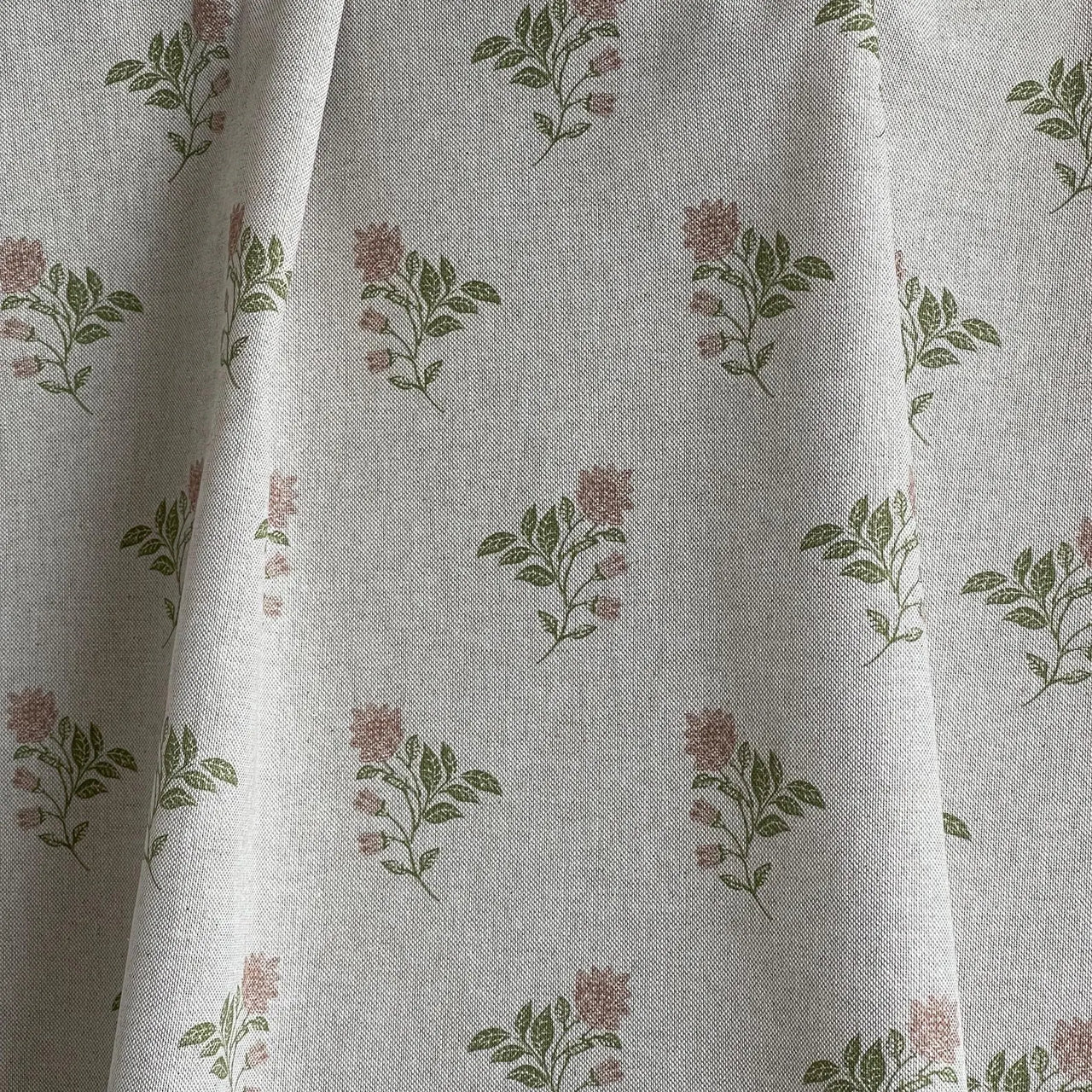 Traditional country home décor fabric in cotton-linen blend