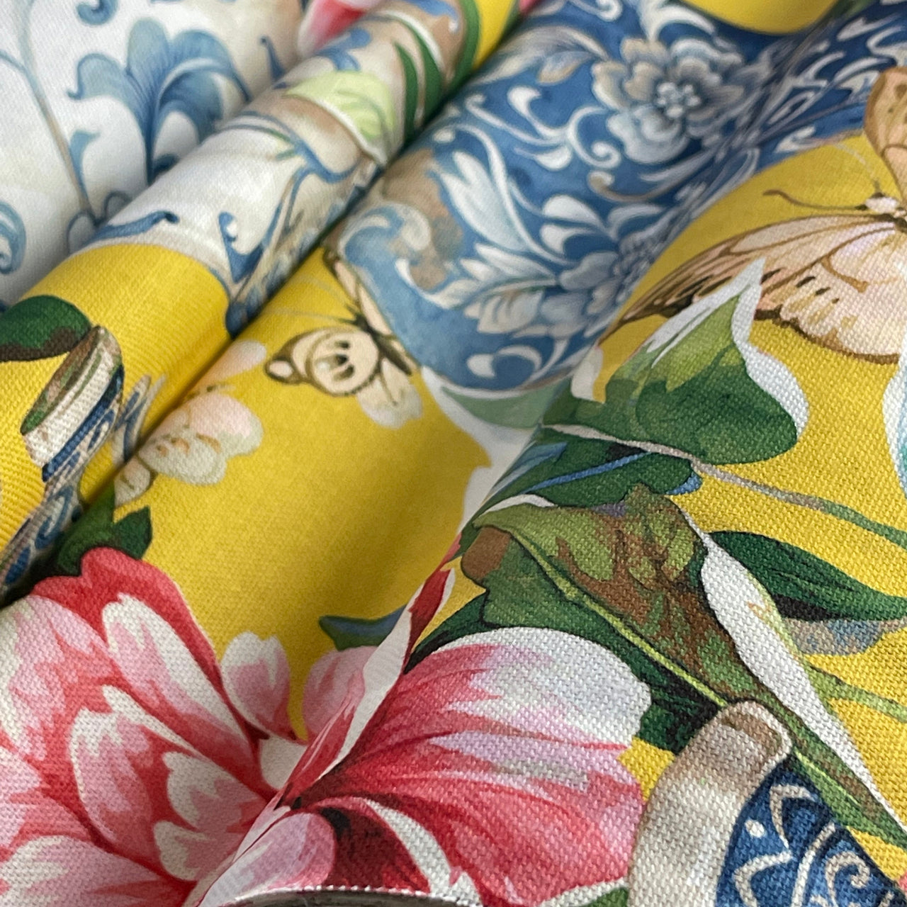Oriental vase printed cotton material for sewing

