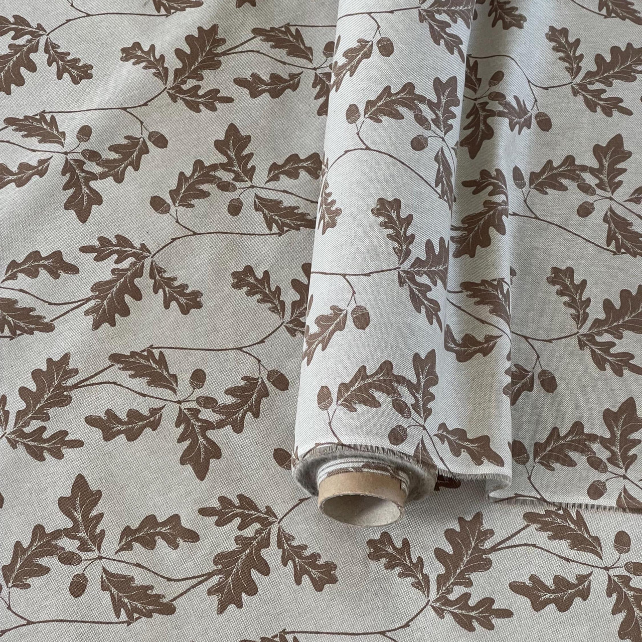 Rolled cotton-linen blend fabric with natural oak leaf and acorn print – ideal for handmade curtains and cushions